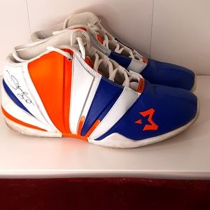 Starbury by Stephon marbury,orange,white,blue,men's size 9